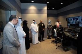 كلية الاتصال بالجامعة تستقبل وفد هيئة الشارقة للإذاعة والتلفزيون وتبحث التعاون المشترك 