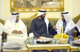 نهيان بن زايد يقدم واجب العزاء بوفاة صغير القبيسي