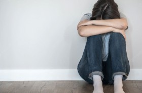 ينتقم من زوجته بالتدمير البطيء