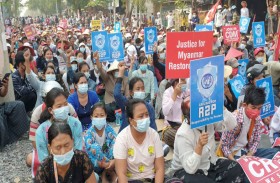 مداهمات ضد عمال سكك حديد مضربين في بورما 