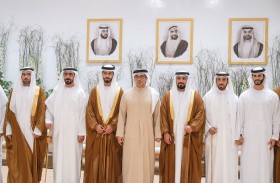منصور بن زايد يحضر حفل زفاف عدد من المواطنين