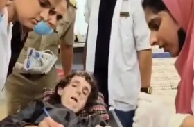 ظلت مقيدة بشجرة في غابة لأيام دون طعام