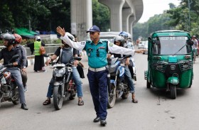 شرطة بنغلادش تستأنف دورياتها بعد إضراب 