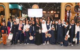 فعاليات تراثية وثقافية لتراث الإمارات ولجنة إدارة المهرجانات خلال معرض الصيد والفروسية