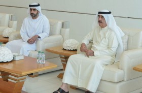 حاكم أم القيوين يتقبل تعازي سالم بن عبدالرحمن القاسمي في وفاة الشيخة حصة بنت حميد الشامسي