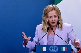 جورجيا ميلوني على خطى دونالد ترامب  في رفضها للنموذح الأوروبي ونشر الأخبار الزائفة