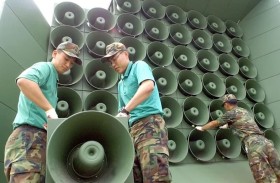 سيؤول تزيل مكبرات الصوت الدعائية من الحدود مع بيونغ يانغ