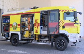 دفاع مدني أبوظبي يدشن أول سيارة إطفاء مزودة بالأوكسجين الطبي