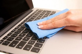 كم مرة عليك تنظيف لوحة المفاتيح ؟