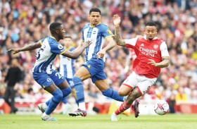 مانشستر سيتي يضع قدما على منصة التتويج بلقب الدوري الإنجليزي