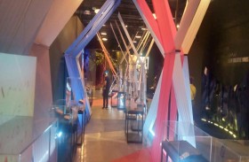 جناح أرمينيا يجذب الزوار بصور شخصيات وطنية وشجرة مضيئة ومقتنيات تاريخية في أكسبو 2020 