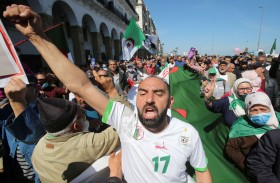 توقيف 5 في الجزائر بتهمة التحضير لهجمات ضدّ الحراك