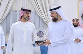 ولي عهد عجمان يكرم هيئة الأعمال الخيرية العالمية