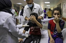 مستشفيات غزة تحارب على جبهتين