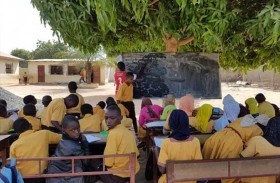 شرطي سوداني يتطوع لتدريس الفقراء