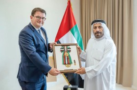 رئيس الدولة يمنح سفير النمسا وسام زايد الثاني من الدرجة الأولى