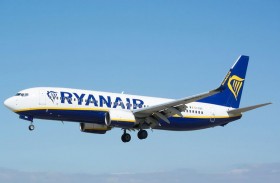 رايان إير تعاقب فنانا شهيرا على سلوكه الفظ