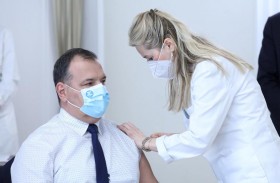 المفوضية الأوروبية تعزز مراقبتها لتصدير اللقاحات 