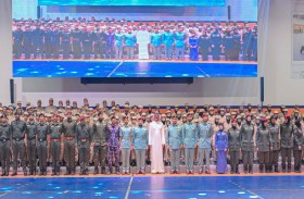 عمار بن حميد يشهد حفل تخريج طلبة برنامج شرطة المستقبل