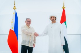 عبدالله بن زايد يستقبل وزير خارجية الفلبين