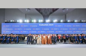 عمار النعيمي يشهد حفل تخريج الدفعة الثامنة لجامعة المدينة بعجمان