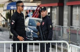 التحقيق في حفل زفاف أقيم بمقبرة