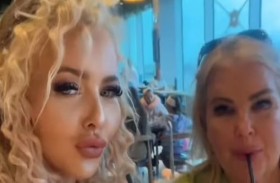 اعتقال مؤثرة وأمها وبختا طاقم الطائرة 