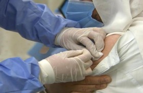 «اجتماعية الشارقة» توفر الجرعة الثالثة المعززة لكبار المواطنين