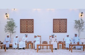 حاكم عجمان وولي عهده يستقبلان سفير البحرين والمهنئين برمضان