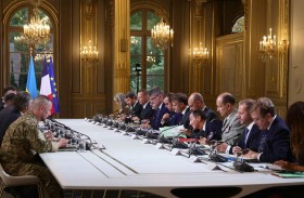 موسكو ترفض مناقشة «أيّ تدخل أجنبي» في أوكرانيا 