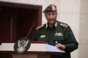 السودان.. لماذا أقال البرهان وزير خارجيته «المثير للجدل»؟