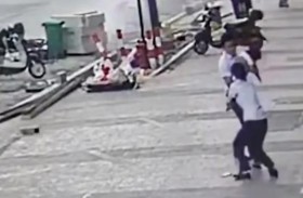 البطل الخارق  ينقذ رضيعة من موت محقق