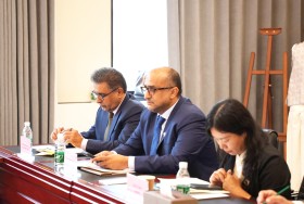 عبد الله ماجد آل علي: العلاقات الثقافية الإماراتية الصينية نموذج متقدم للشراكة الحضارية والتبادل المعرفي