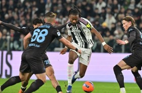 يوفنتوس يلقن نابولي المبتلى بالإصابات درساً قاسياً  