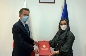 سفيرة الإمارات لدى بولندا تقدم نسخة من أوراق اعتمادها