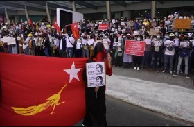 تظاهرات في بورما وعقوبات أميركية على جنرالات الانقلاب 