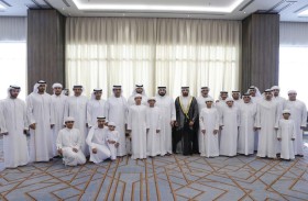 أحمد بن محمد يحضر أفراح المهيري والفلاسي