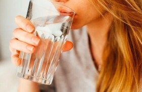 أهمية شرب الماء في الصباح