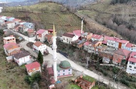 بسبب 7 أمتار.. سكان قرية يفطرون في موعدين مختلفين 