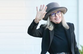 ديان كيتون : صنعت من العزلة فضاءً للإبداع، ومن التمرد درساً في الرقي