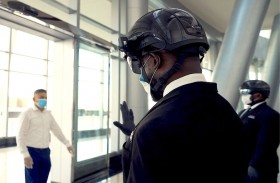  العالمية للأمن تتبنى خوذة ذكية للكشف عن إصابات كوفيد - 19