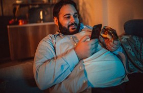 لا تجعل المكوث في المنزل يزيد من وزنك