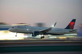 رائحة غريبة تُجبر طائرة على الهبوط الاضطراري