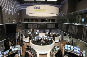 أسهم أوروبا تتراجع بضغط من نتائج متباينة للشركات وارتفاع عوائد السندات 