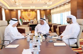 ضاحي خلفان يستقبل المدير التنفيذي لمركز دبي للمرونة ويوجه بتطوير آليات عمل وفقاً لأفضل الممارسات العالمية