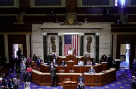 النواب الأمريكي يزيل عقبة بشأن الدستور 