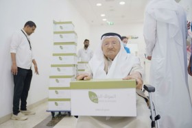 أحمد الميل يستقبل كبار السن المشاركين في «صنع بأيديهم»