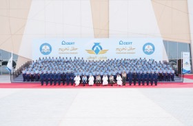 أحمد بن طحنون يشهد تخريج دفعة (صقور الوطن) من طلبة بكالوريوس علوم الطيران والإسناد الجوي