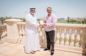 لاعب الجولف الهندي جيف ميلكا يحصل على الإقامة الذهبية