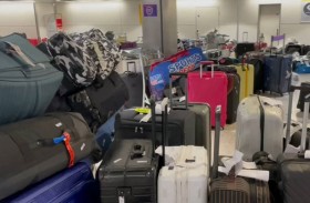 لماذا عليك تجنب الحقائب «الداكنة» في رحلتك القادمة؟